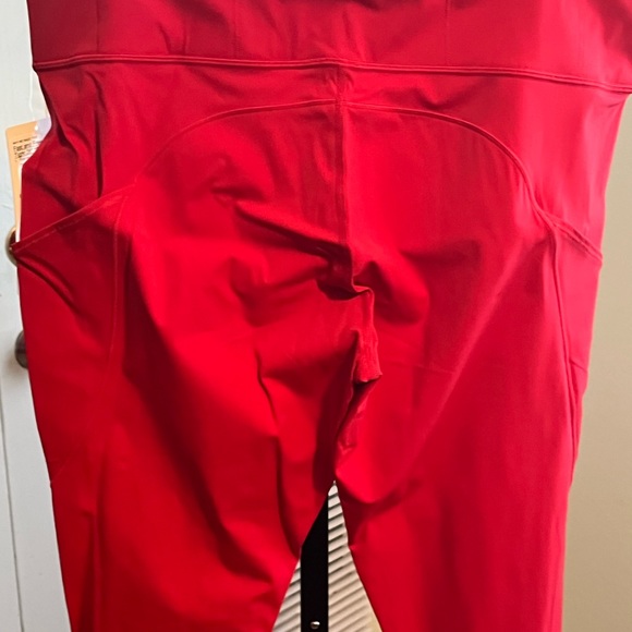 LULULEMON NWT AUTHENTIC FAST FREE WEIGHTLESS NULUX FABRIC RED LEGGINGS - Picture 9 of 16